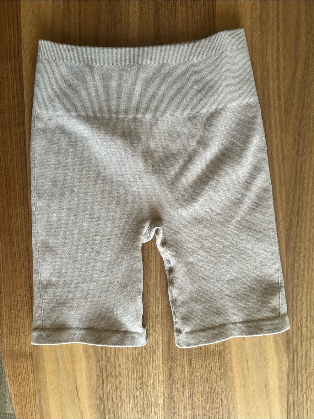 Everlane Women's Cream/nude color Shorts Size M